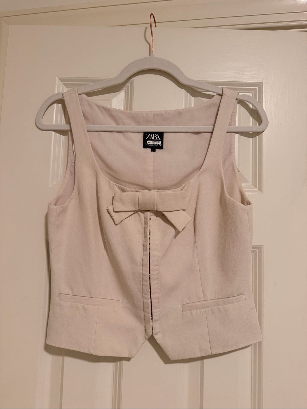 Zara Vest - Picture 3 of 5